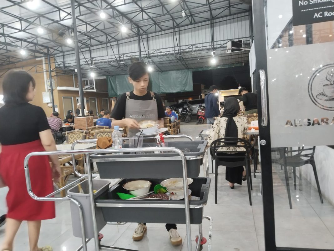 Penjualan Ritel Masih Jadi Penopang Ekonomi
