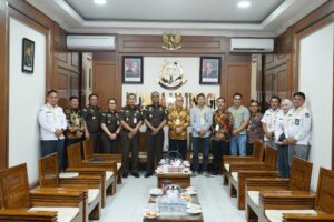 Perkuat Sinergi Pengawasan & Penegakan Hukum, Kajati Terima Kunjungan Ketua KPU Provinsi Sumatera Utara